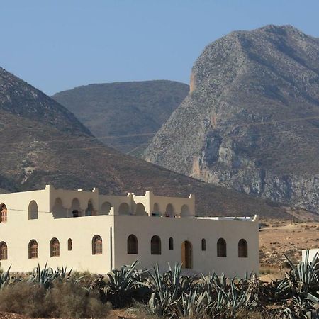 Ifoutatsene Riad Kebdana מראה חיצוני תמונה