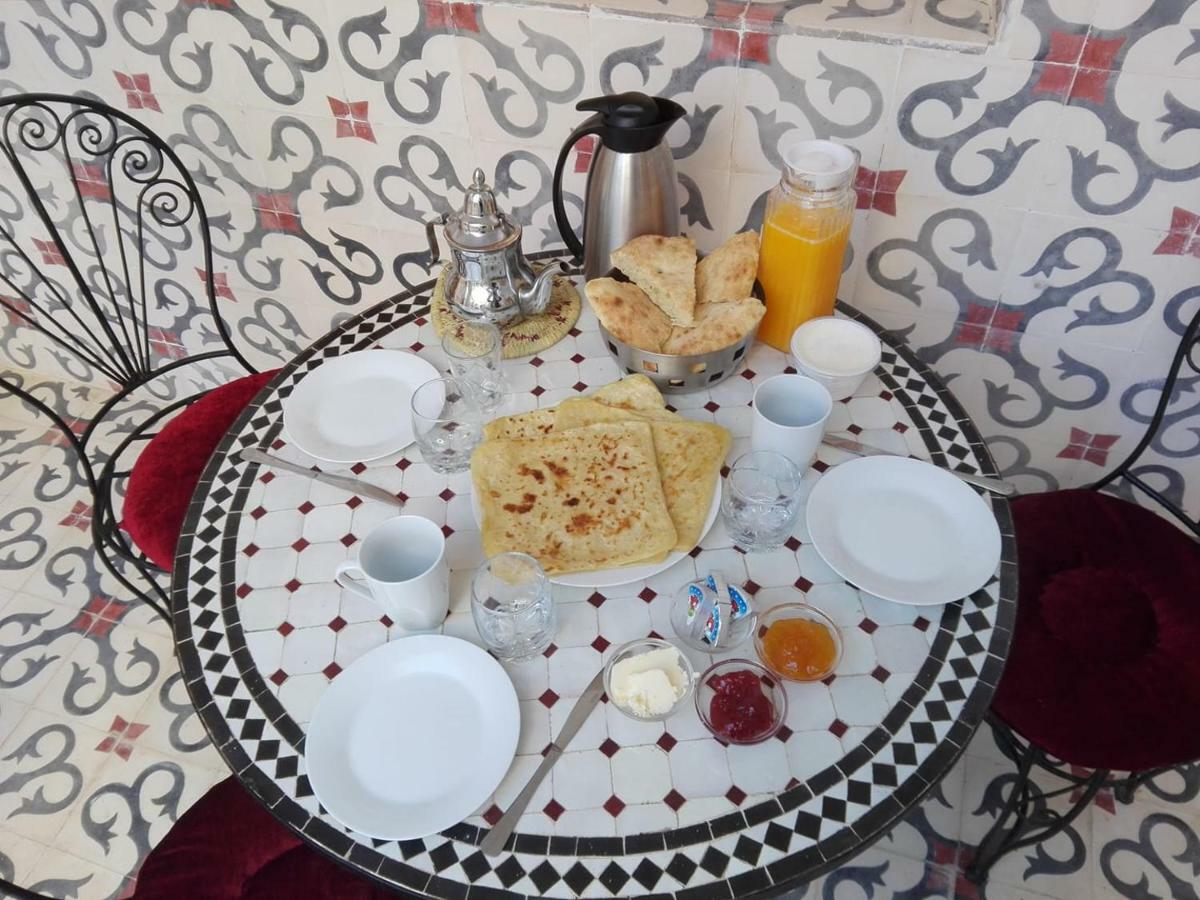 Ifoutatsene Riad Kebdana מראה חיצוני תמונה